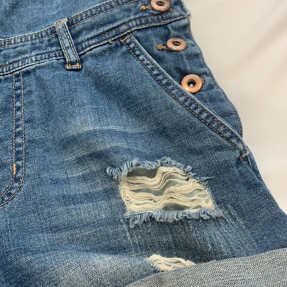 Forever 21 Distressed Jean Overall Shorts Size S - Picture 4 of 10